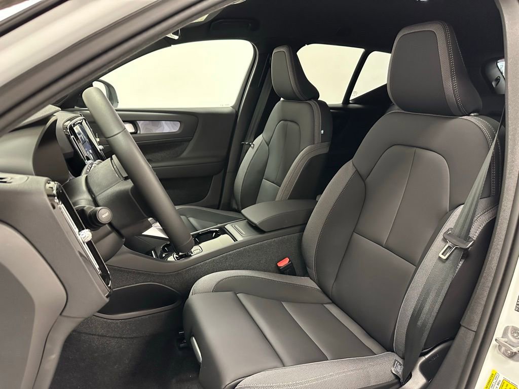 Certified 2024 Volvo XC40 Recharge Core w/ Protection Package Premier image 12