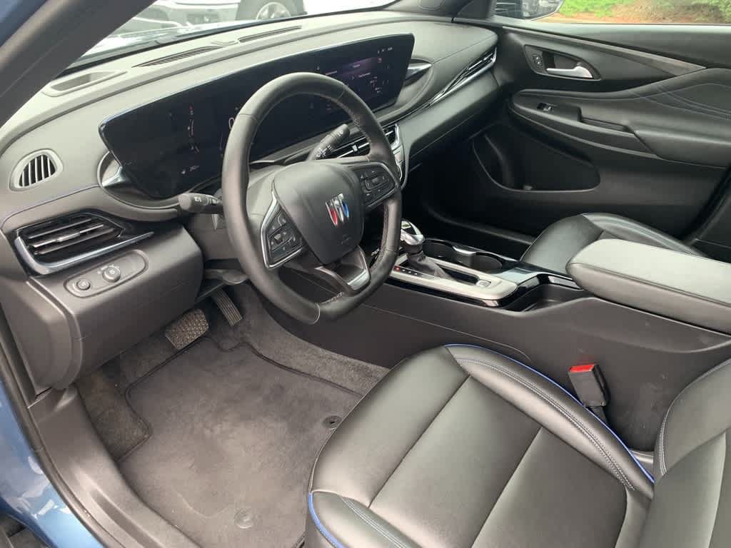 Used 2025 Buick Envista Sport Touring w/ Convenience I Package FWD image 22