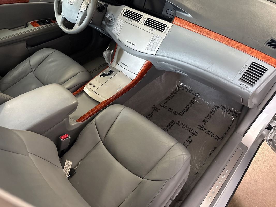 Used 2006 Toyota Avalon XLS image 98