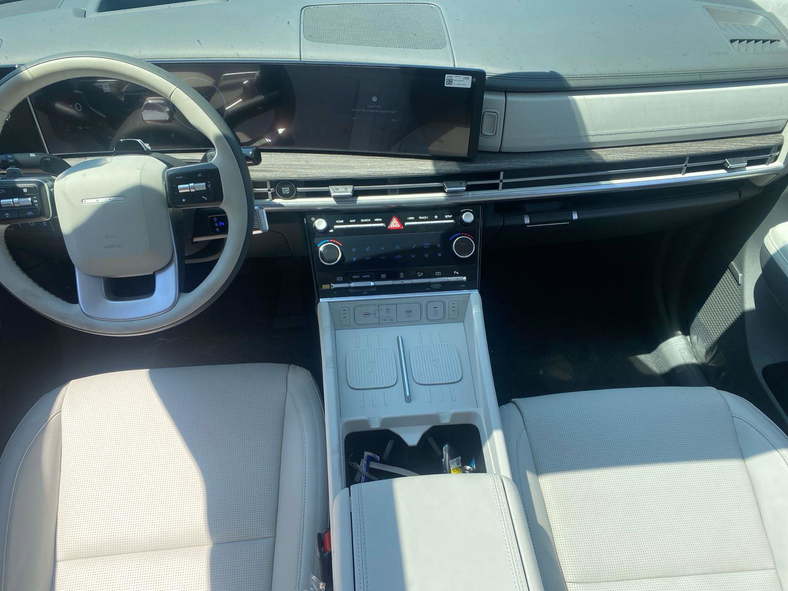 Certified 2024 Hyundai Santa Fe Calligraphy image 14