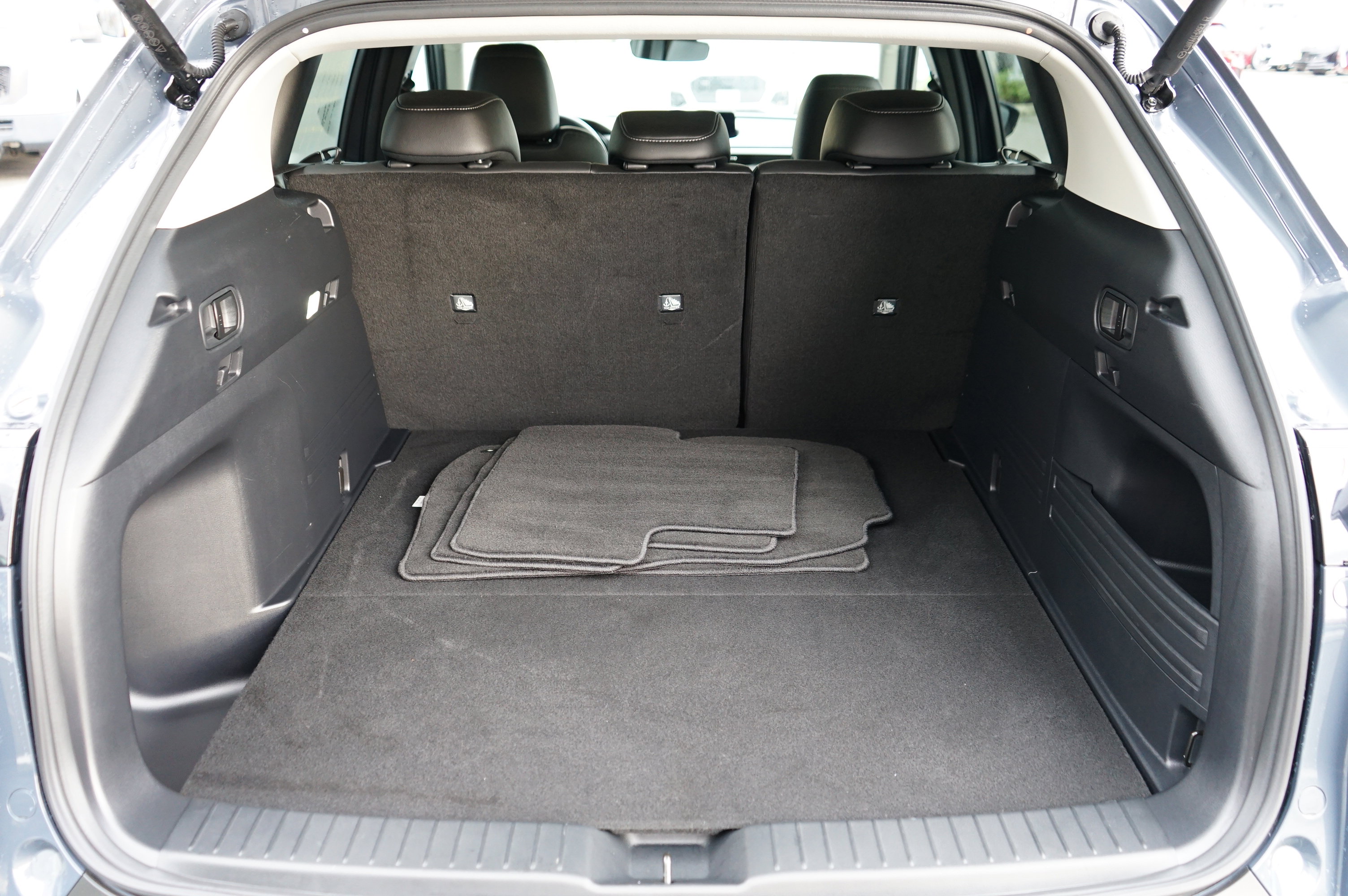 Used 2025 MAZDA CX-50 2.5 Hybrid w/ Preferred Pkg image 11