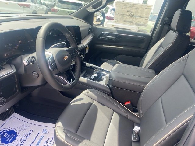 New 2025 Chevrolet Suburban Premier image 16