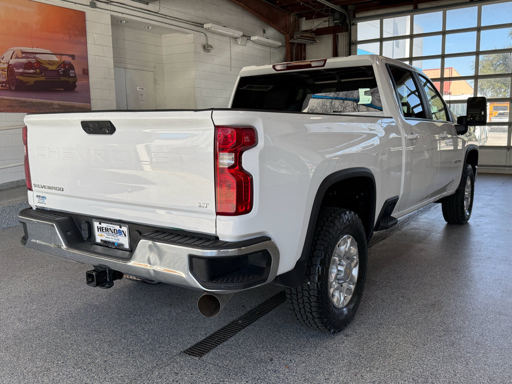 Used 2023 Chevrolet Silverado 2500 LT AWD/4WD image 10