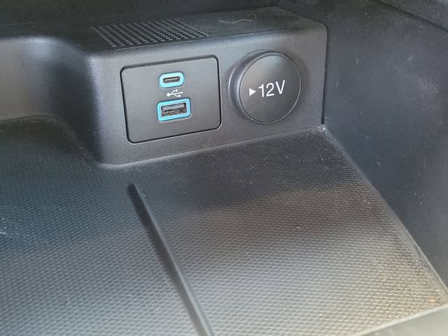 Used 2022 Ford Escape SE w/ SE Sport Appearance Package FWD image 27