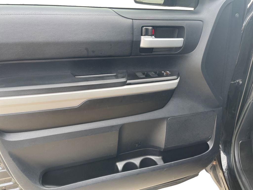 Used 2018 Toyota Tundra SR5 w/ SR5 Upgrade Package image 26