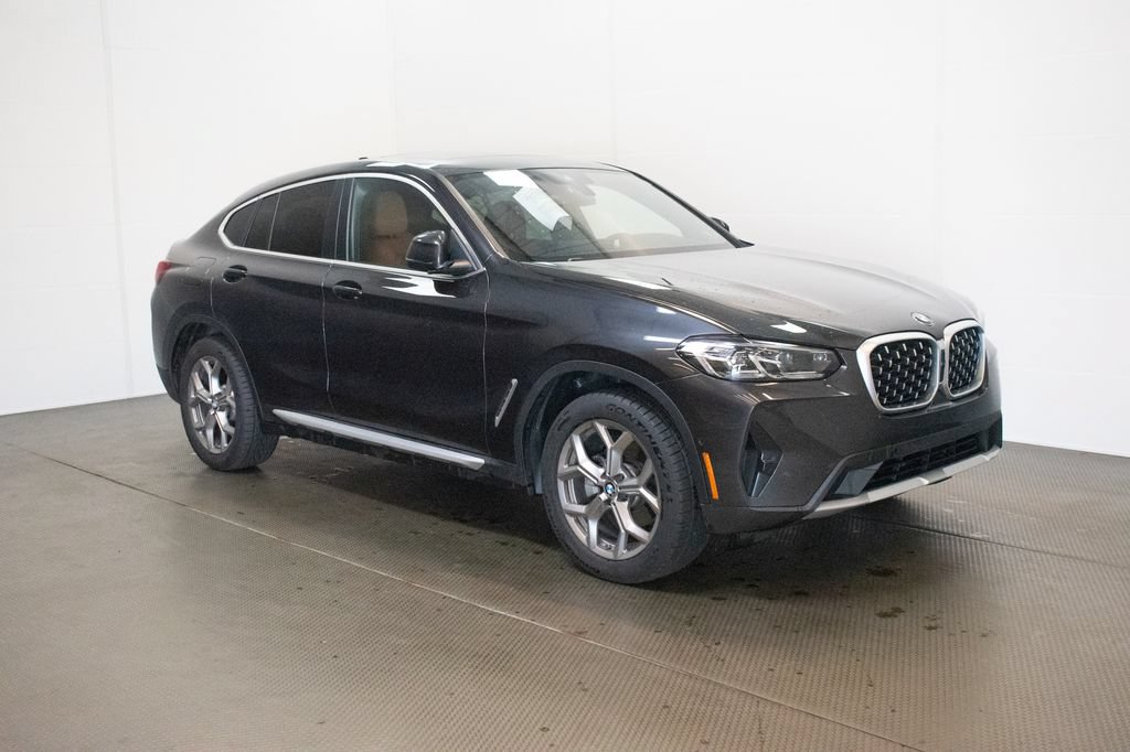 Certified 2025 BMW X4 xDrive30i w/ Premium Package AWD/4WD image 1