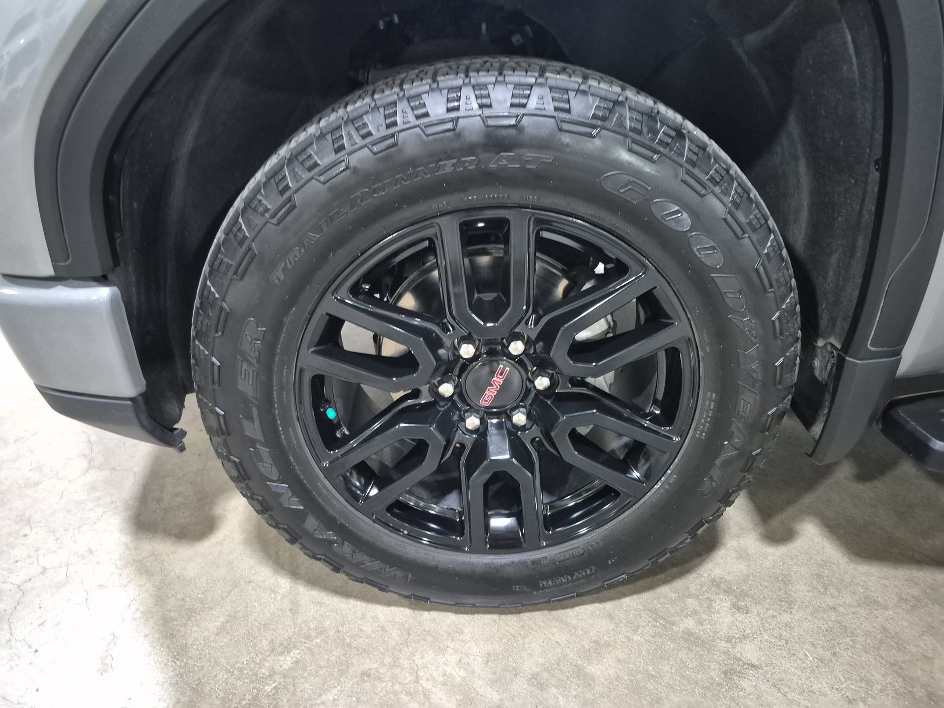 Used 2025 GMC Sierra 1500 Elevation AWD/4WD image 32