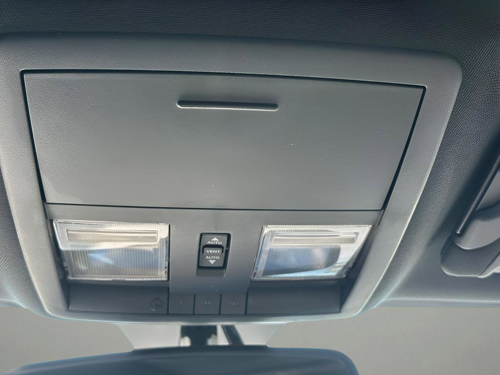 Used 2008 Dodge Challenger SRT8 image 29