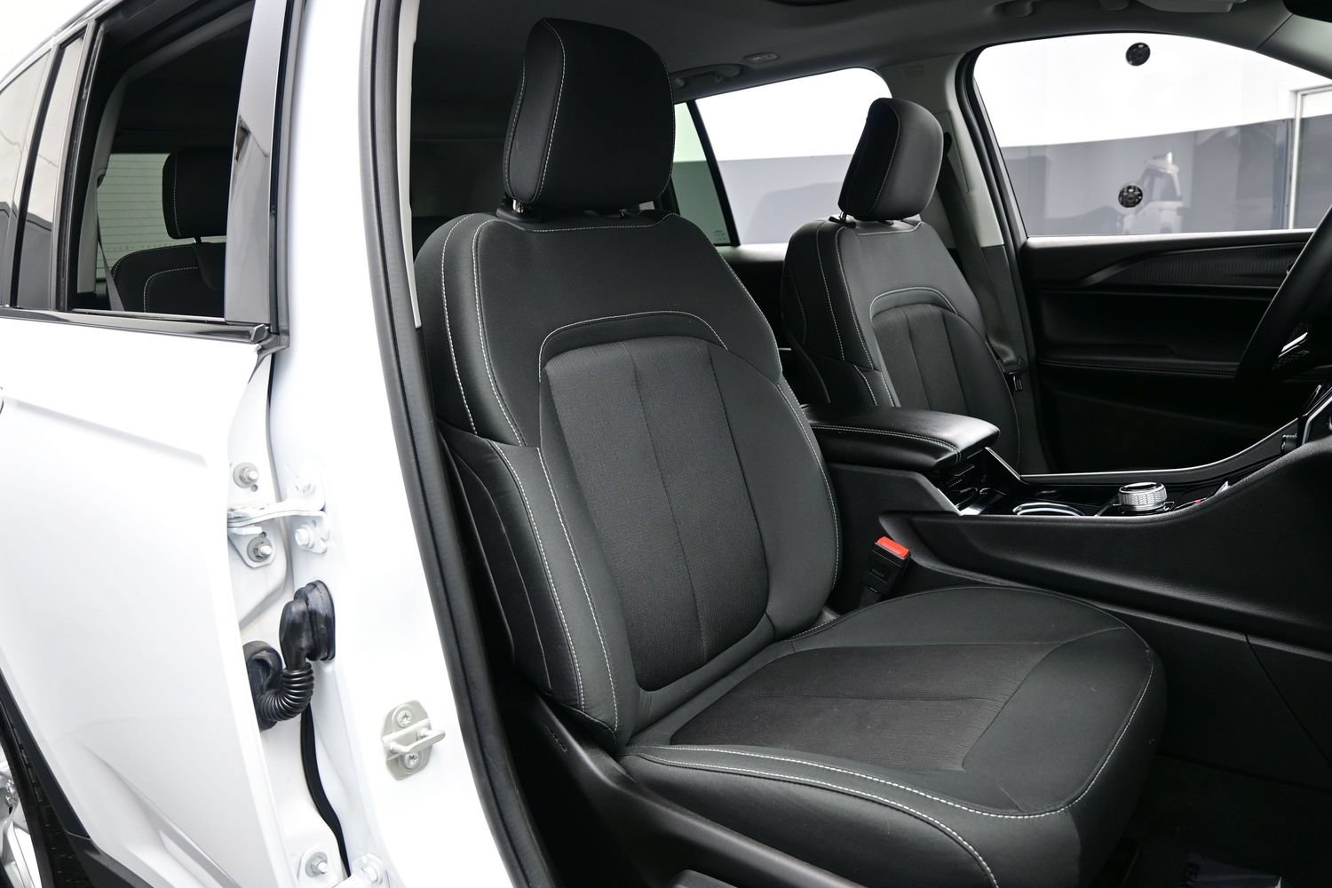 Used 2023 Jeep Grand Cherokee Laredo AWD/4WD image 14