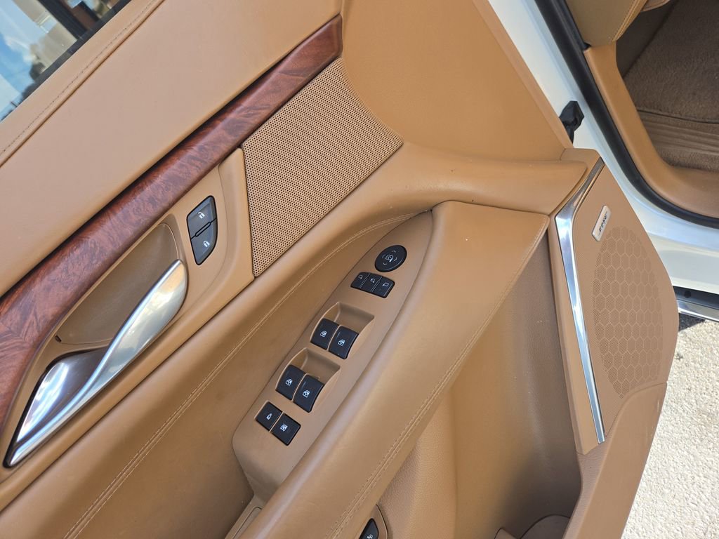 Used 2015 Cadillac Escalade Platinum image 13