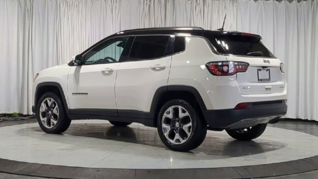 Used 2019 Jeep Compass Limited image 8
