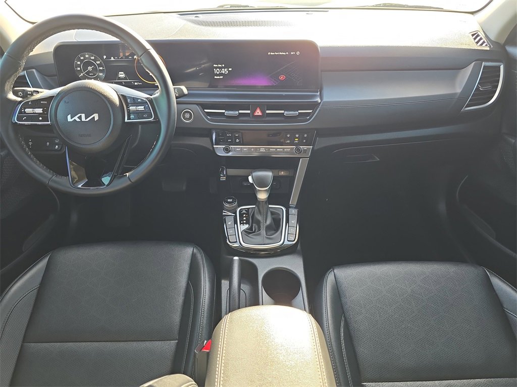 Certified 2025 Kia Seltos EX w/ EX Sunroof Package image 15