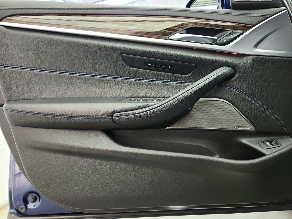 Used 2020 BMW 540i xDrive w/ M Sport Package AWD/4WD image 24