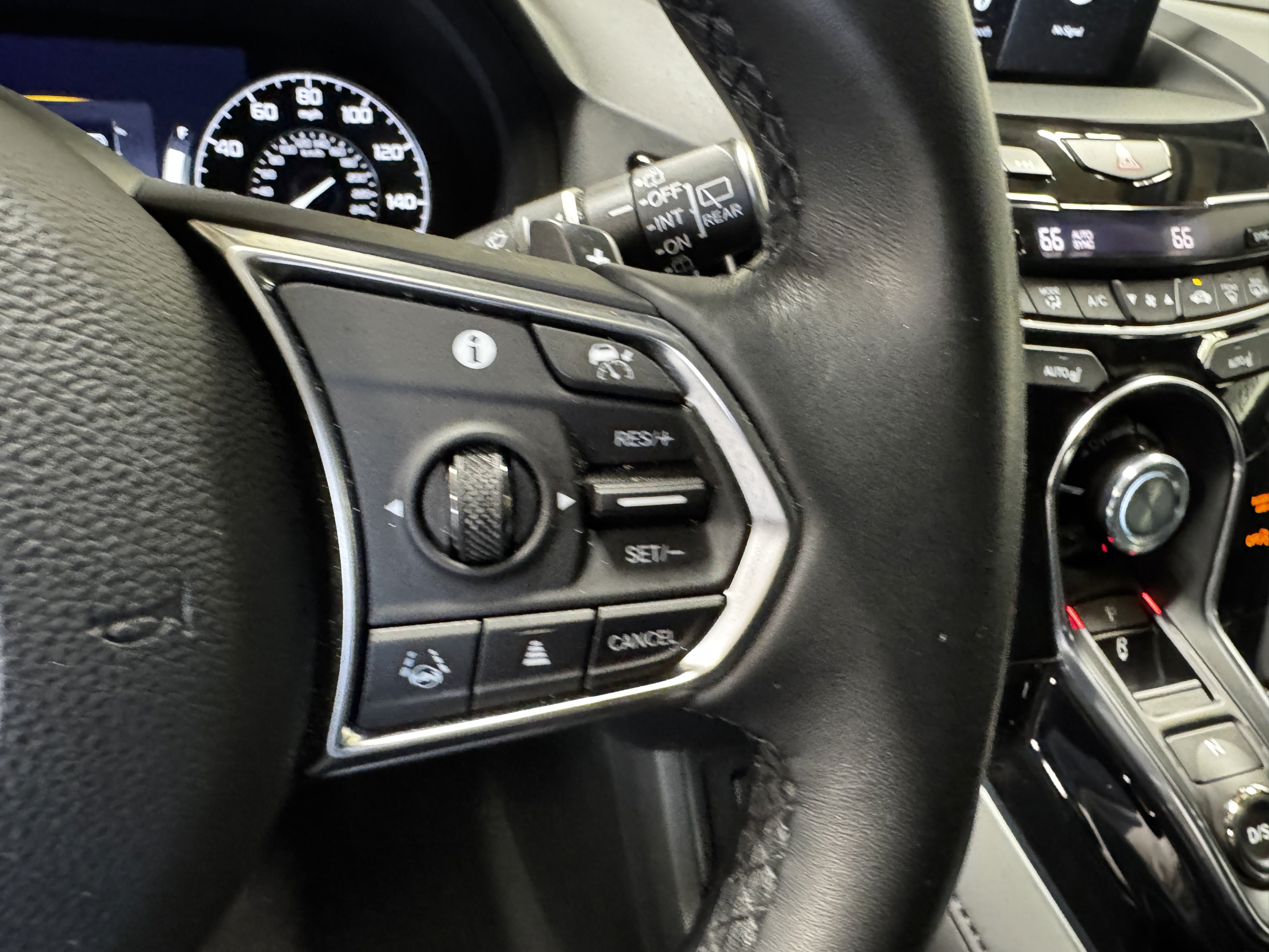 Used 2024 Acura RDX SH-AWD image 20