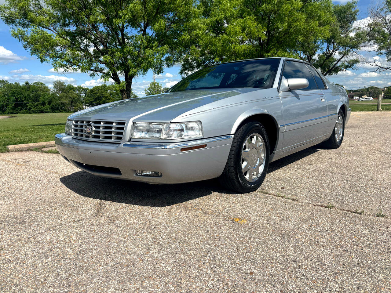 Used 1998 Cadillac Eldorado Touring w/ Safety/Security Pkg image 3