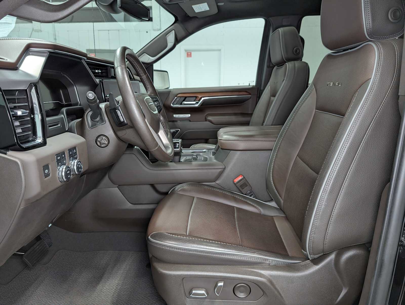 Certified 2023 GMC Sierra 1500 Denali AWD/4WD image 4