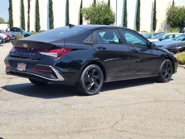 New 2026 Hyundai Elantra Sport FWD image 4
