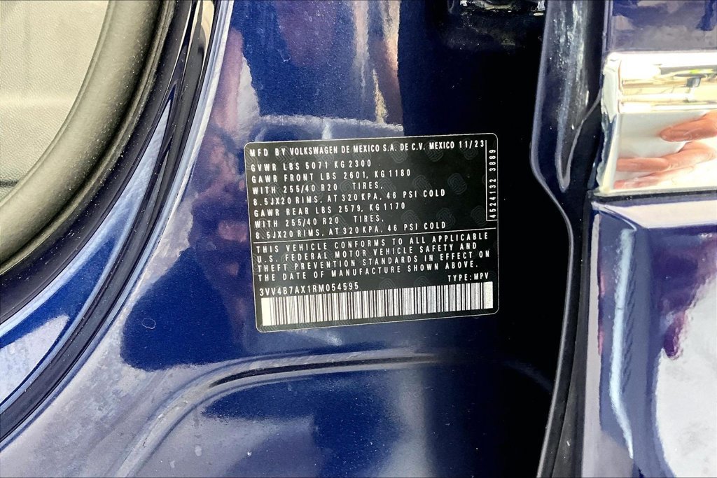 Used 2024 Volkswagen Tiguan SEL R-Line AWD/4WD image 42