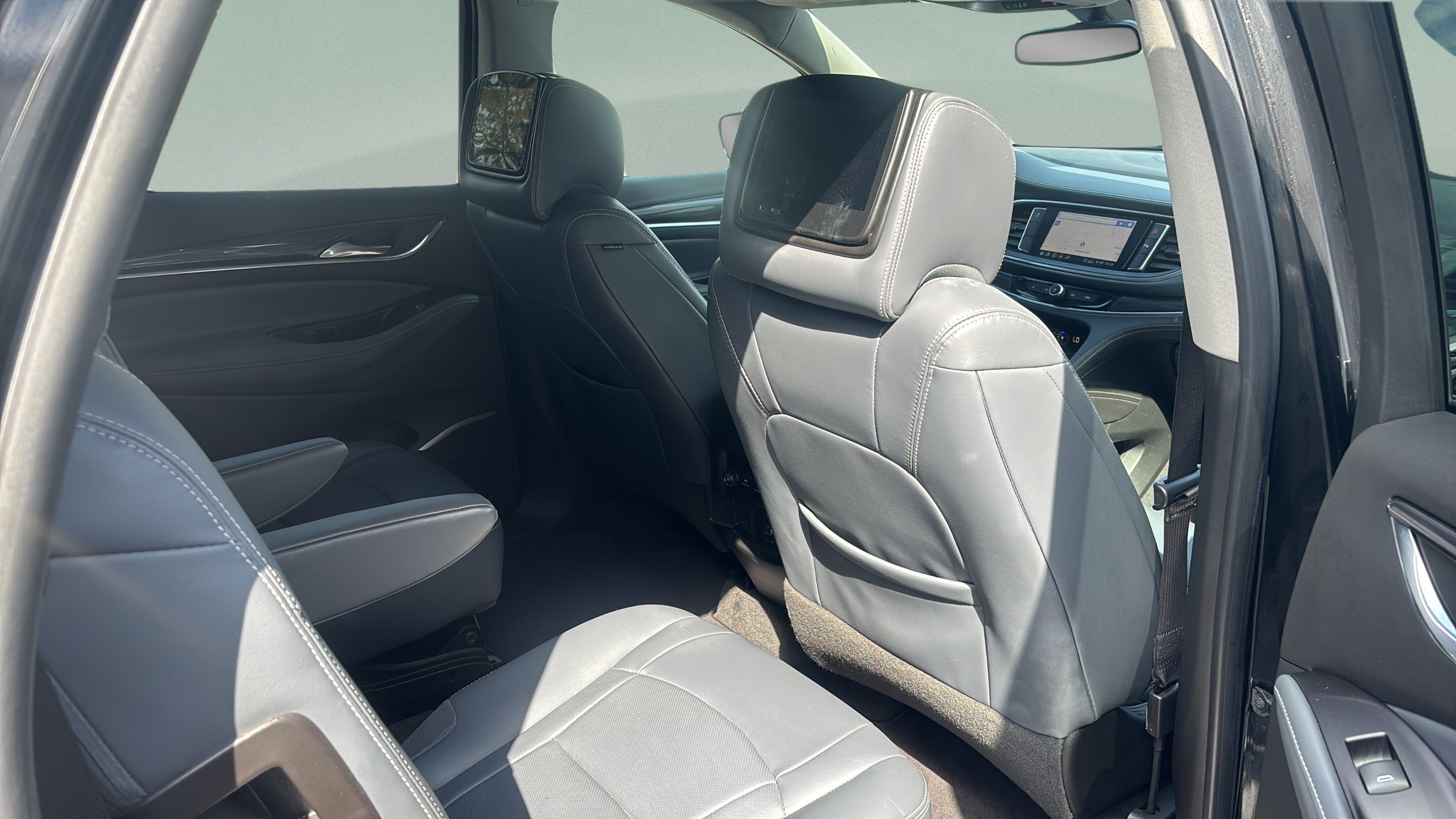 Used 2020 Buick Enclave Essence w/ Sport Touring Edition FWD image 16