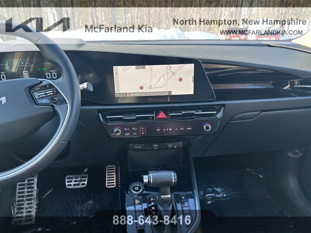 Used 2023 Kia Niro EX Touring image 19