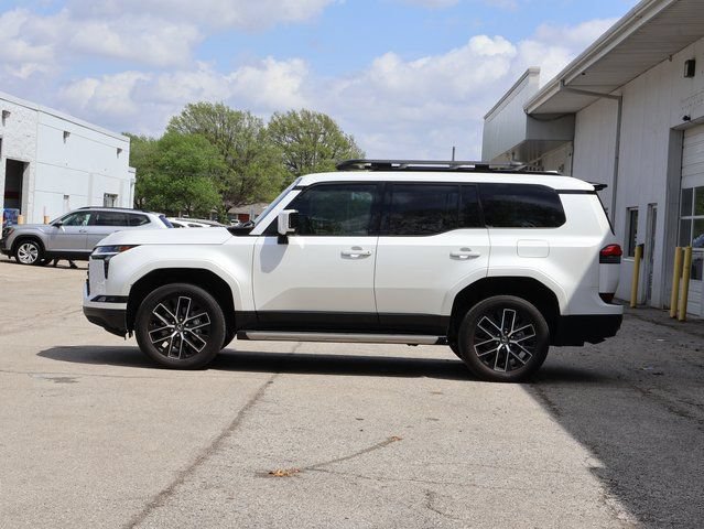 Used 2024 Lexus GX 550 w/ Accessory Package (2T) AWD/4WD image 5