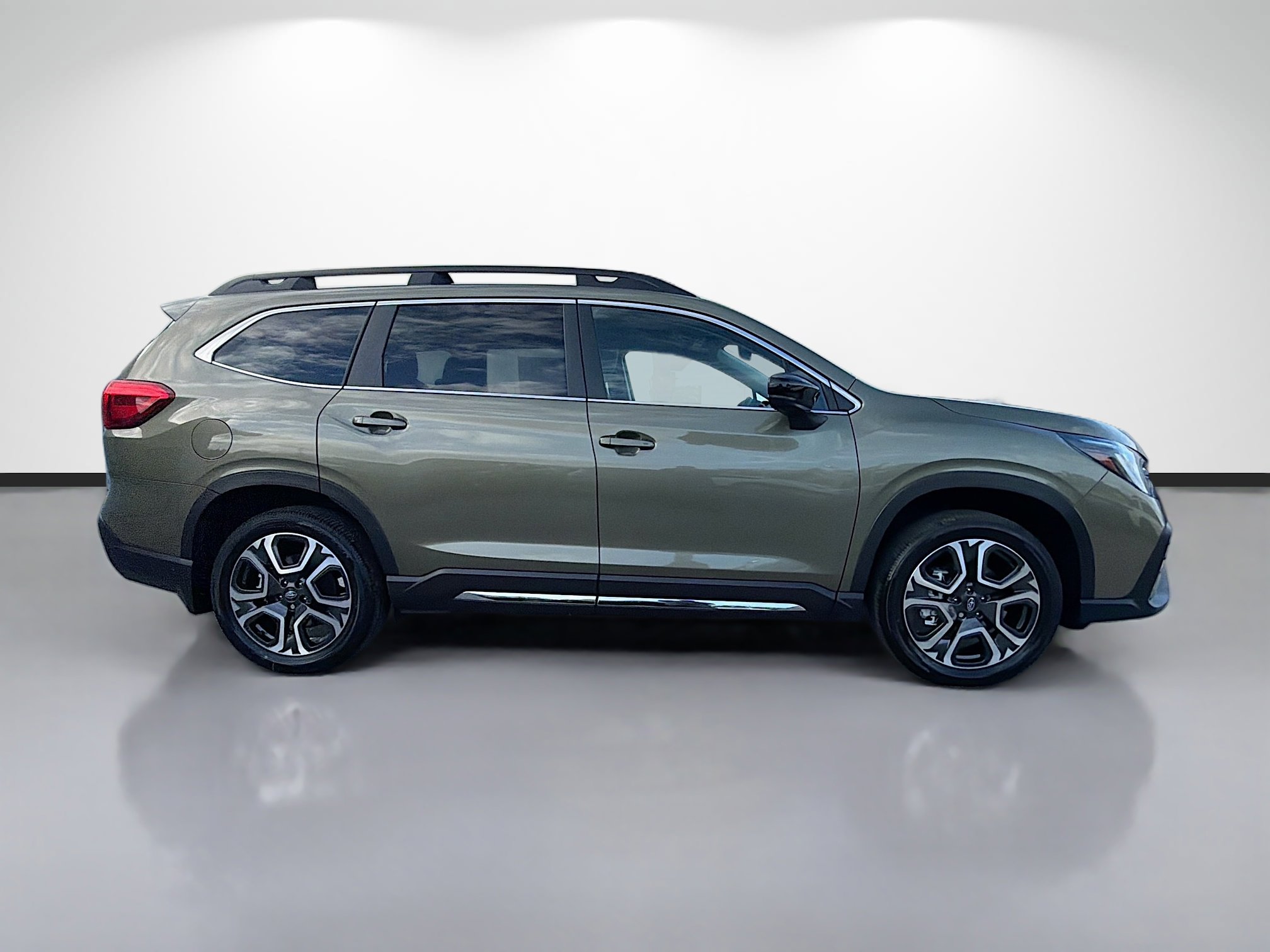 New 2026 Subaru Ascent Limited AWD/4WD image 2