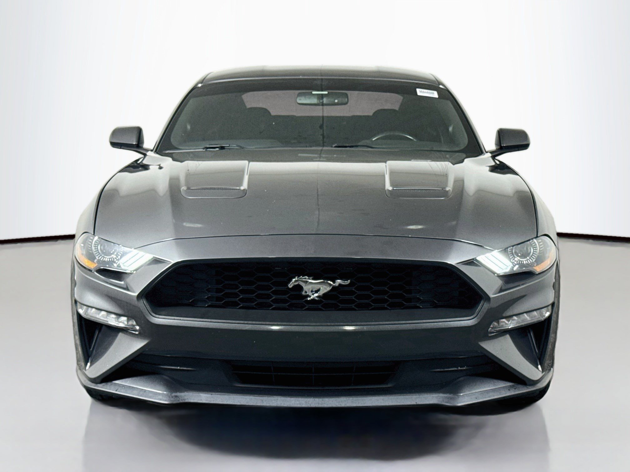 Used 2020 Ford Mustang Coupe RWD image 2