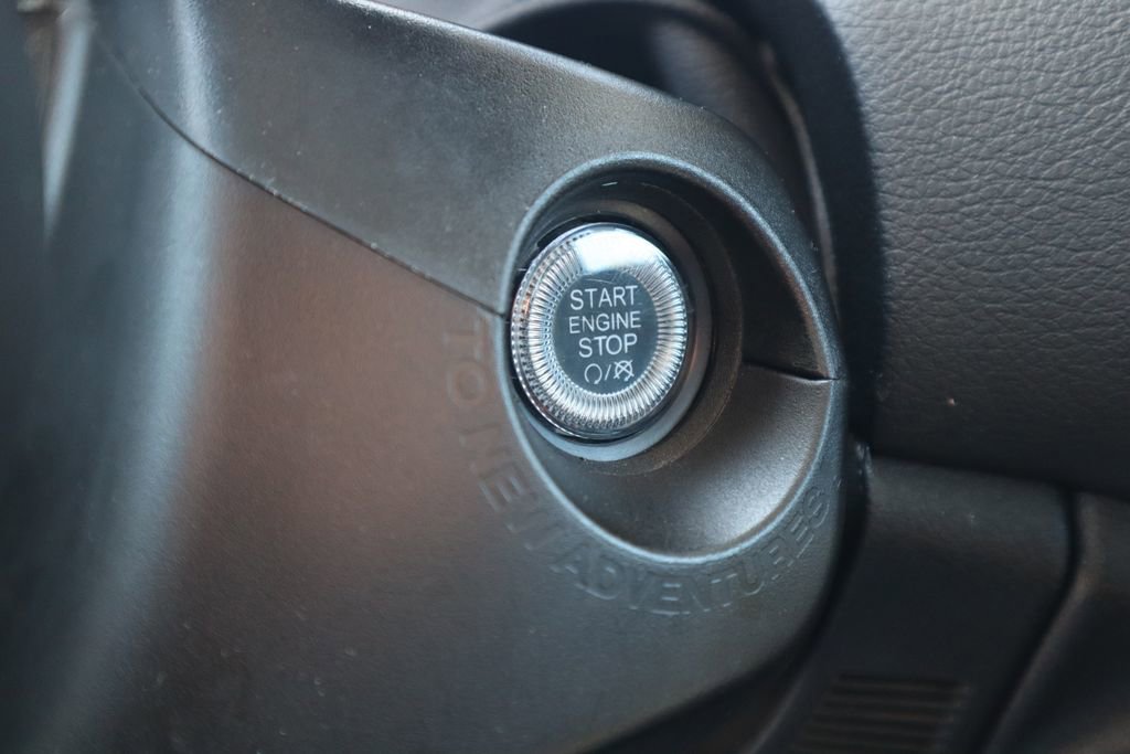 Used 2023 Jeep Renegade Trailhawk image 31