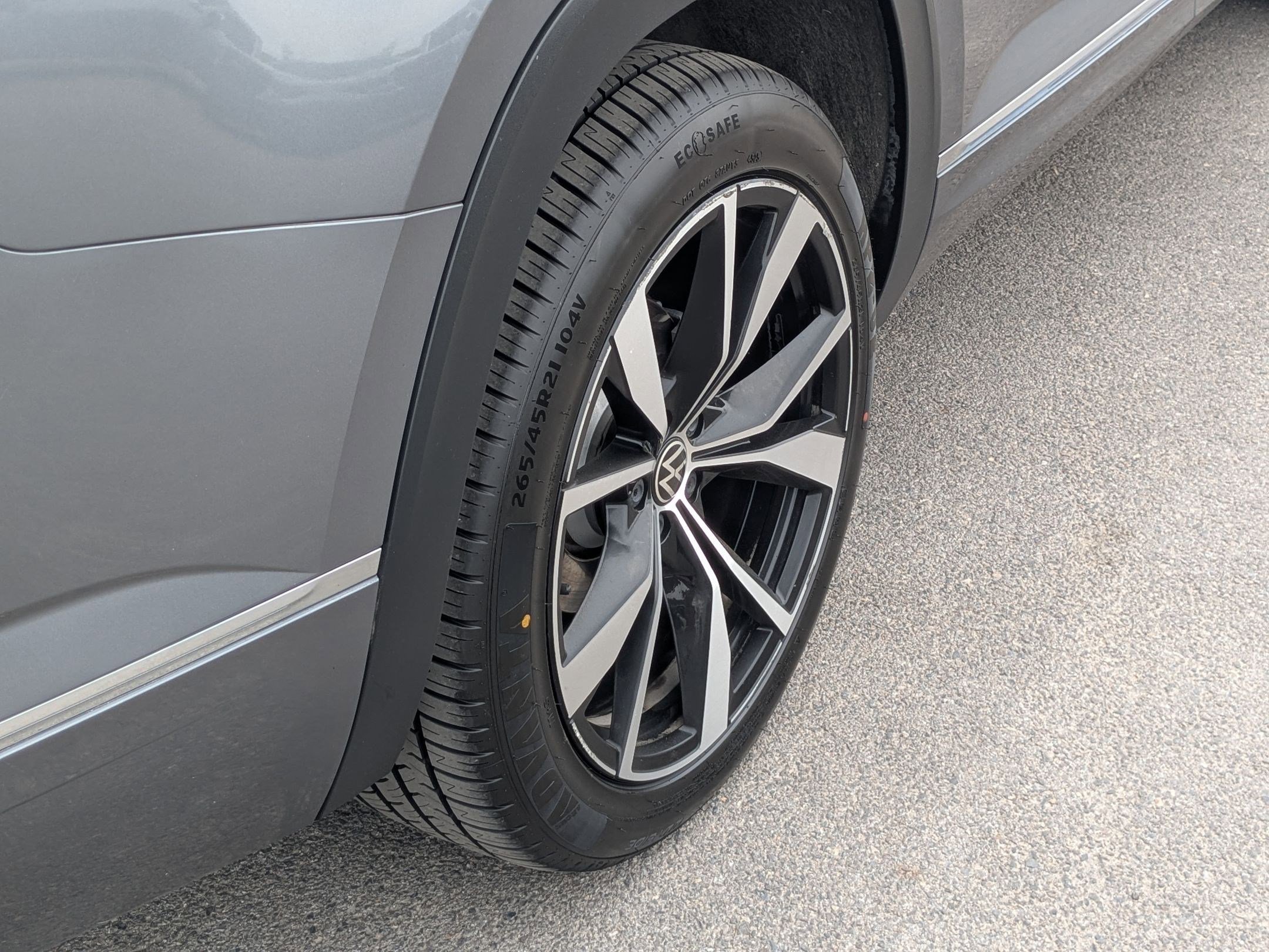 Used 2024 Volkswagen Atlas SEL Premium R-Line AWD/4WD image 13