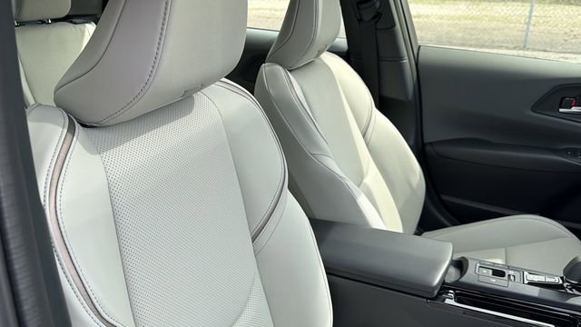 New 2026 Toyota Prius XLE FWD image 33