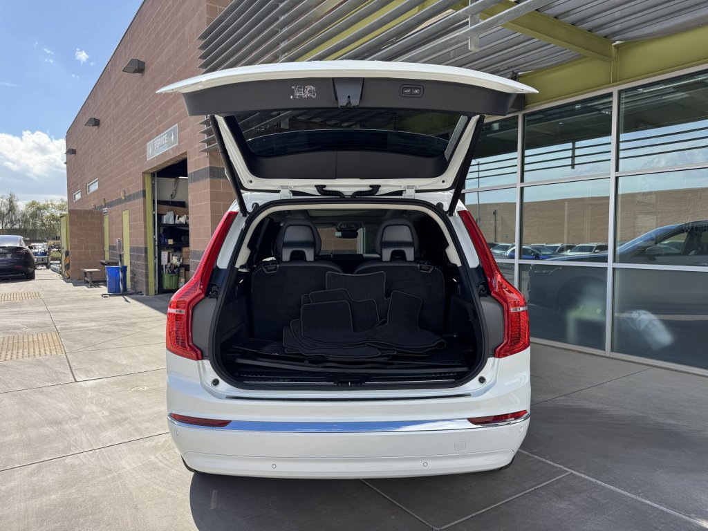 Used 2024 Volvo XC90 T8 Core w/ Protection Package Premier image 39