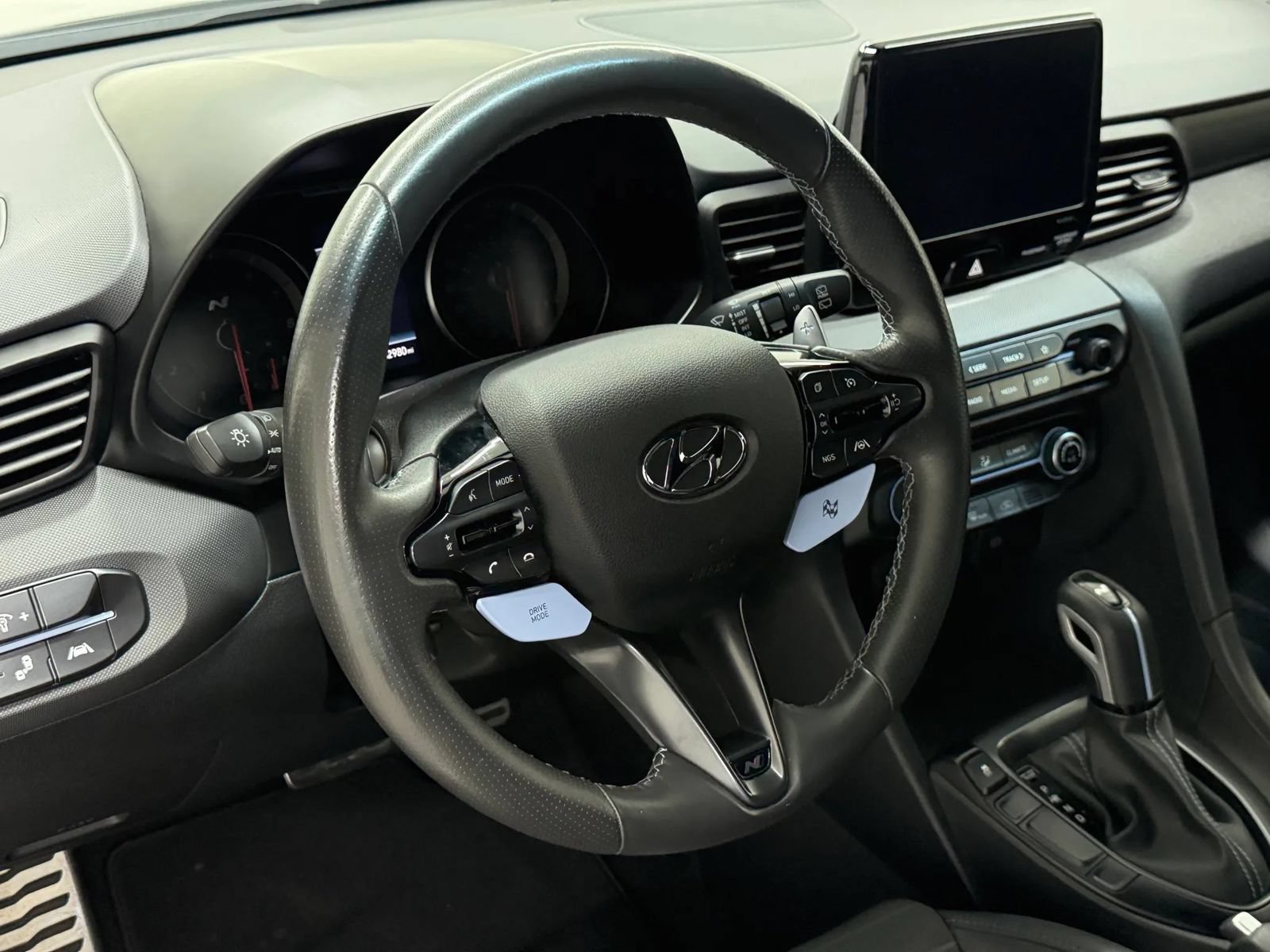 Used 2022 Hyundai Veloster N FWD image 18
