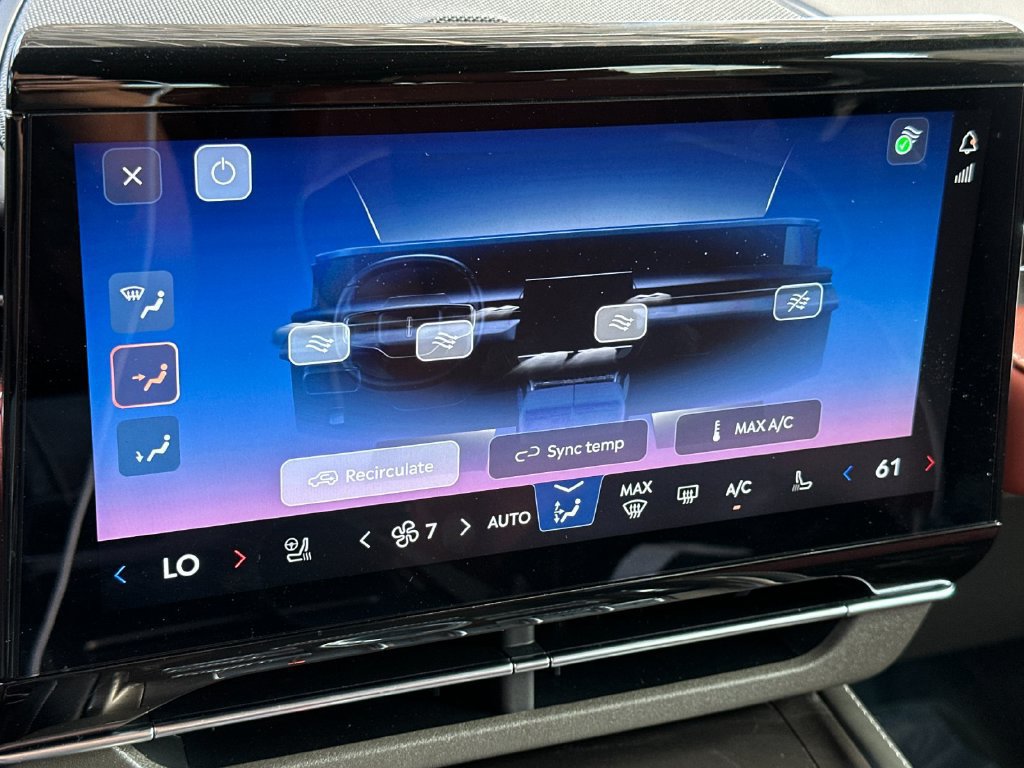 Certified 2024 Lincoln Nautilus Black Label AWD/4WD image 18