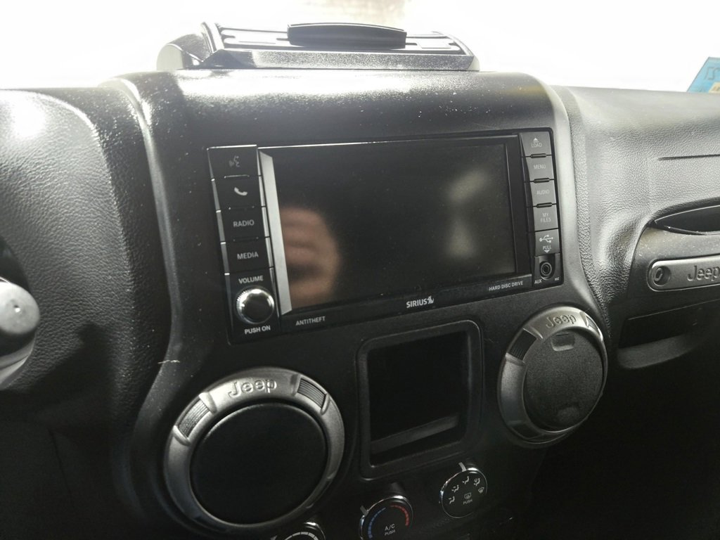 Used 2017 Jeep Wrangler Unlimited Sport w/ Connectivity Group image 18