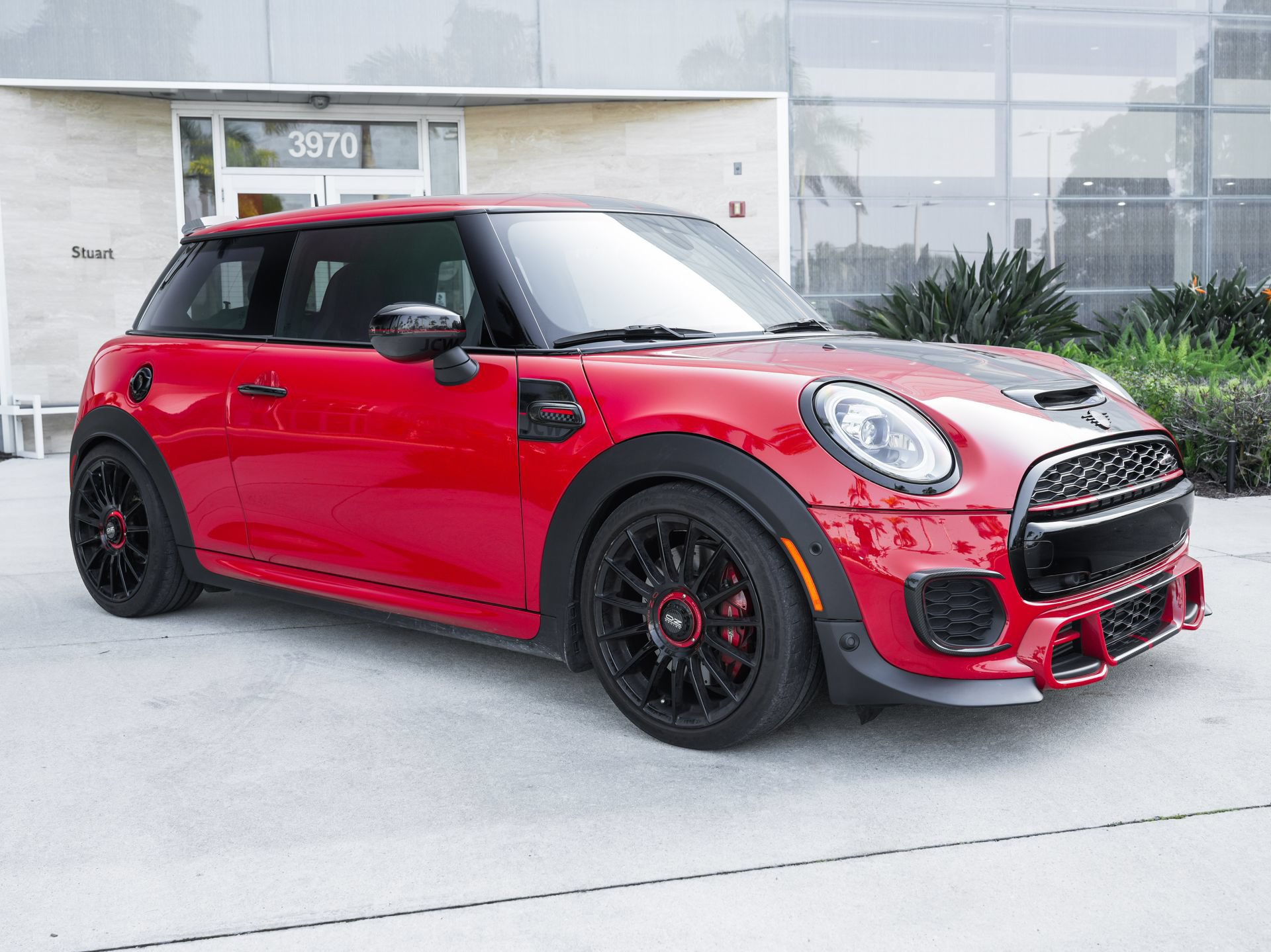 Used 2020 MINI Cooper John Cooper Works w/ Driver Assistance Package FWD image 4