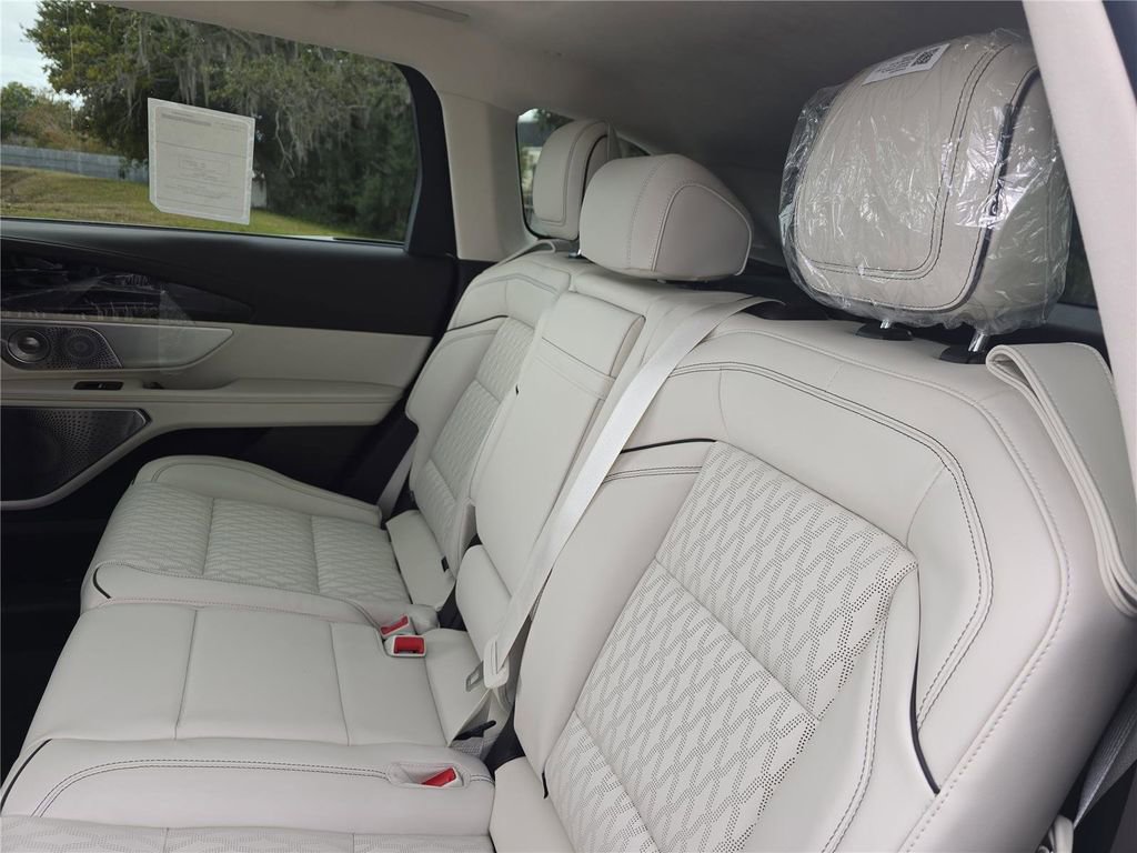 New 2026 Lincoln Nautilus Black Label AWD/4WD image 12