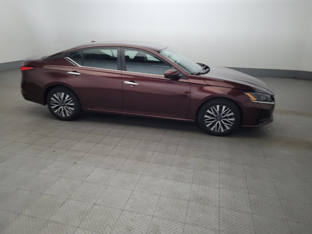 Used 2023 Nissan Altima 2.5 SV image 11