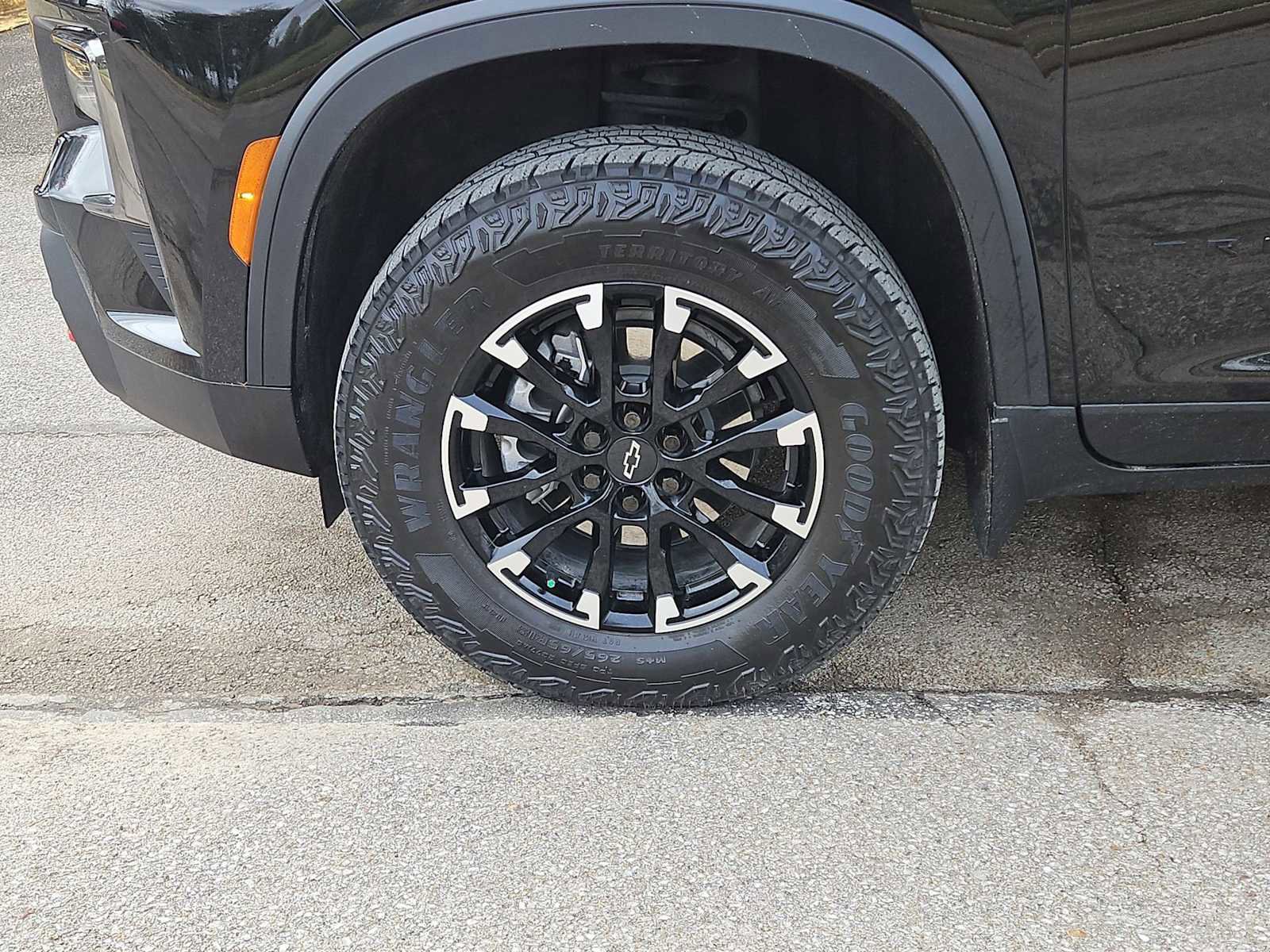 Certified 2025 Chevrolet Traverse Z71 w/ Driver Confidence Package image 14