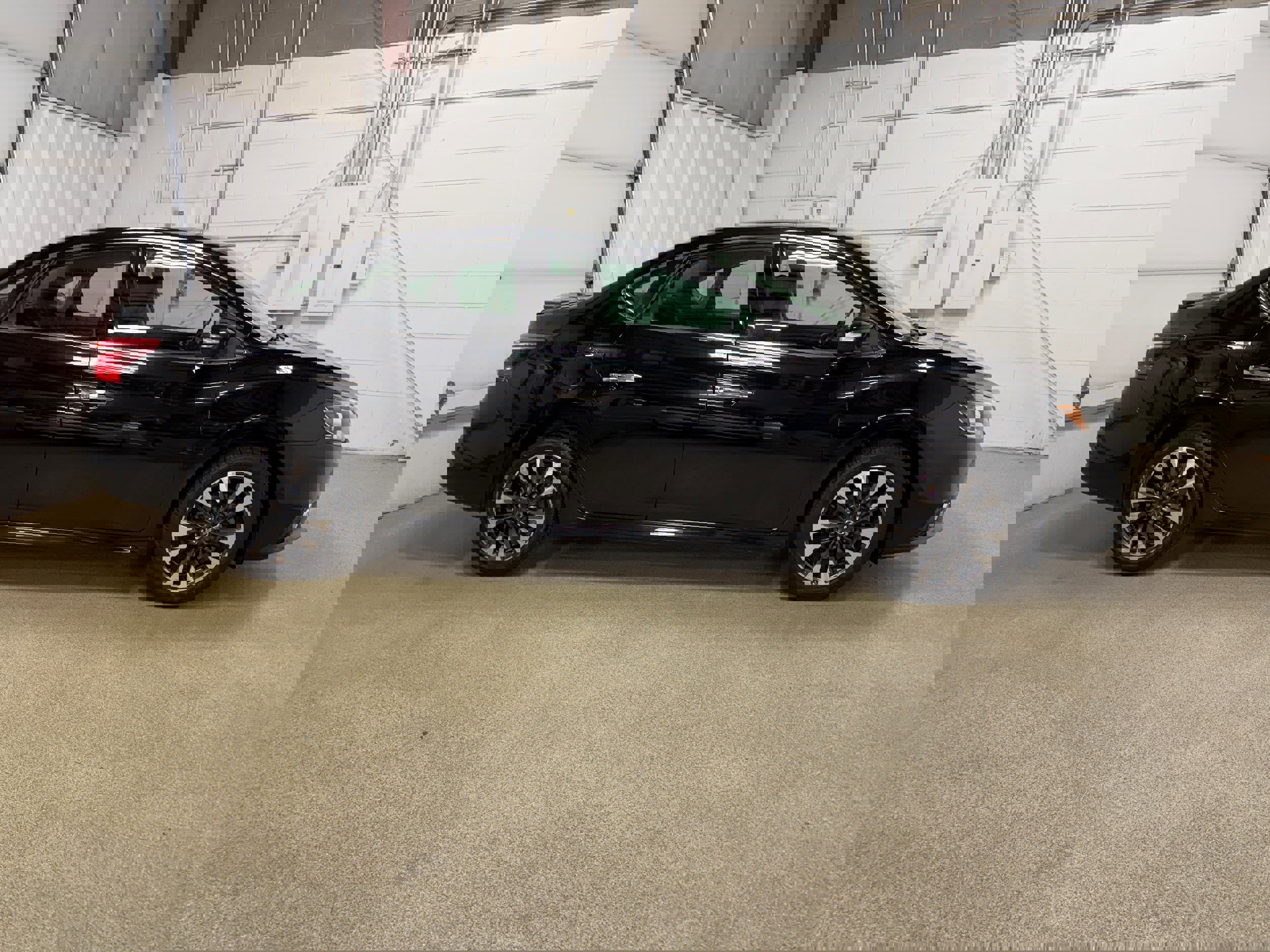 Used 2019 Nissan Sentra SR image 6