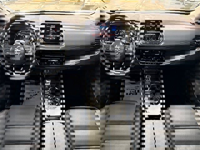 Used 2023 Nissan Rogue SV w/ SV Premium Package image 14