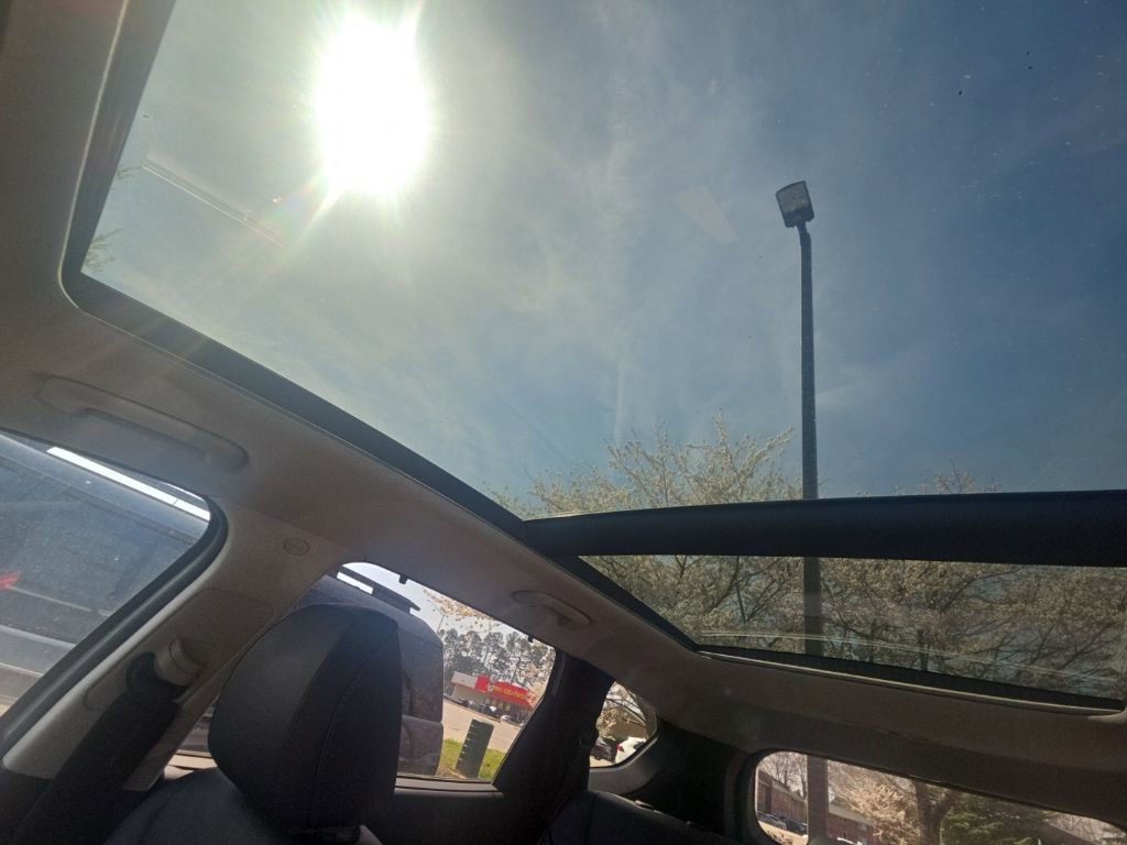 Used 2022 Hyundai Santa Fe Limited w/ Cargo Package image 19