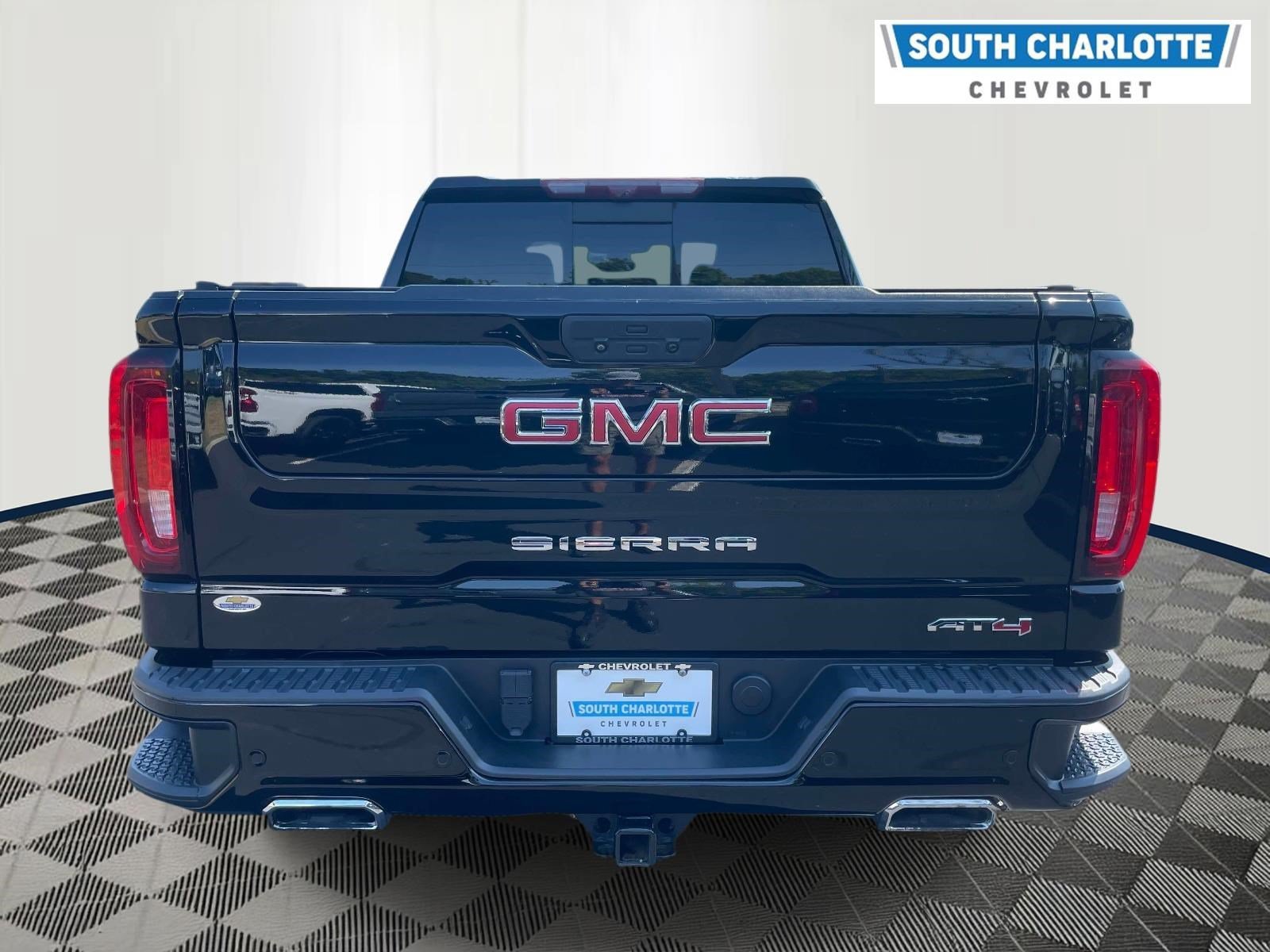 Used 2021 GMC Sierra 1500 AT4 w/ AT4 Value Package AWD/4WD image 5
