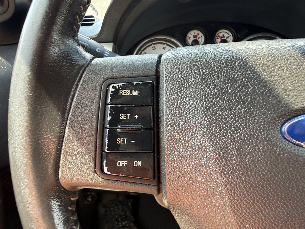 Used 2009 Ford Focus SES FWD image 14