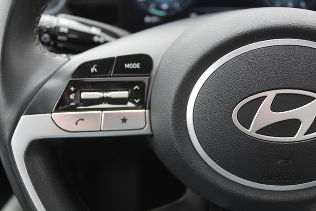 Used 2024 Hyundai Elantra Limited FWD image 20