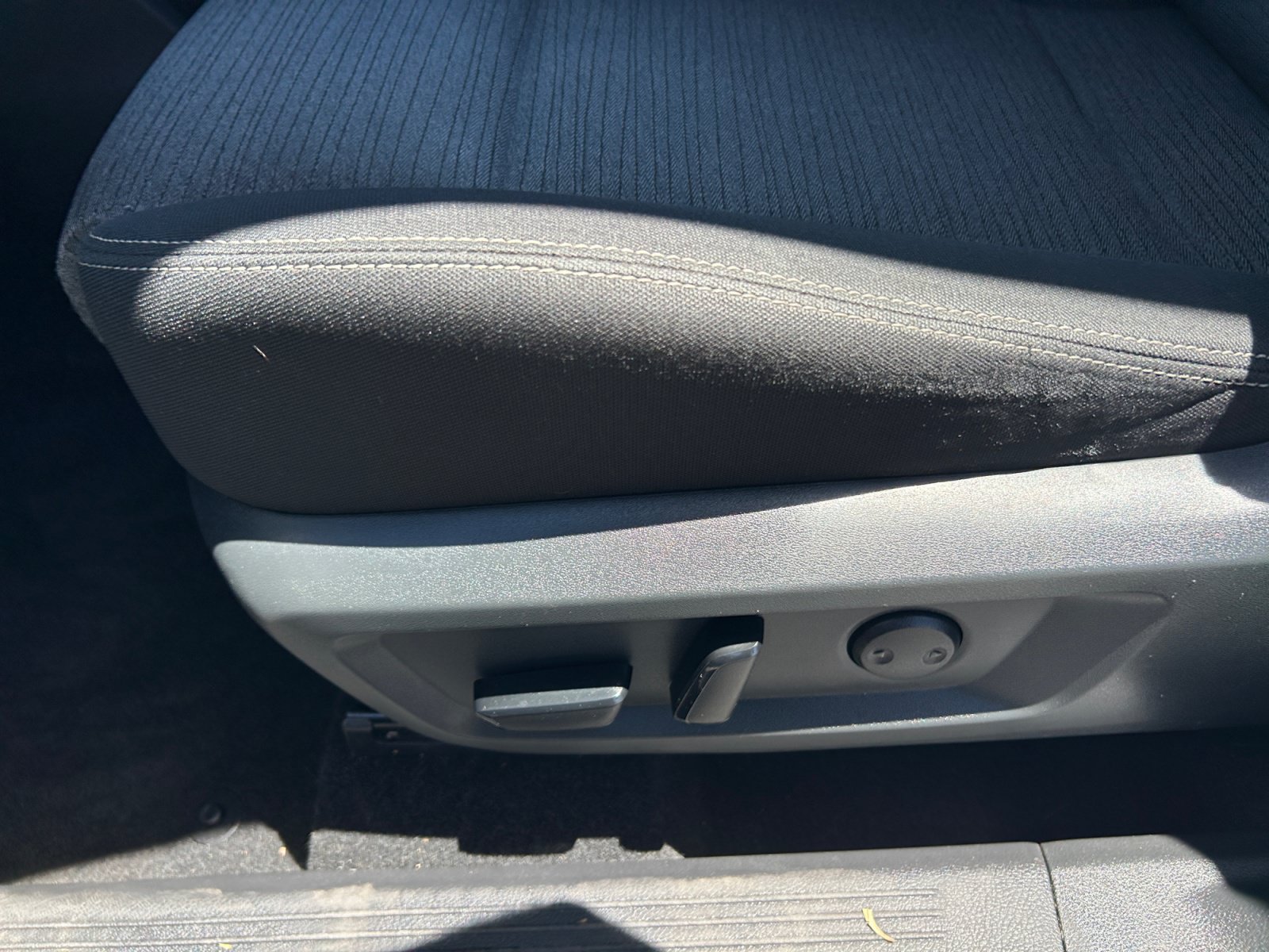 Used 2021 Nissan Rogue SV AWD/4WD image 14