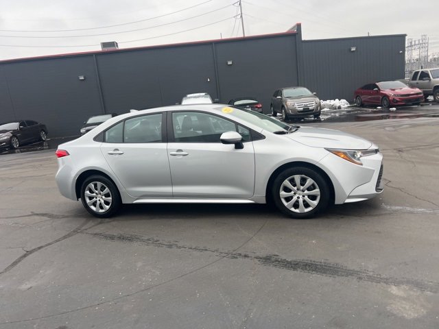 Used 2024 Toyota Corolla LE image 3