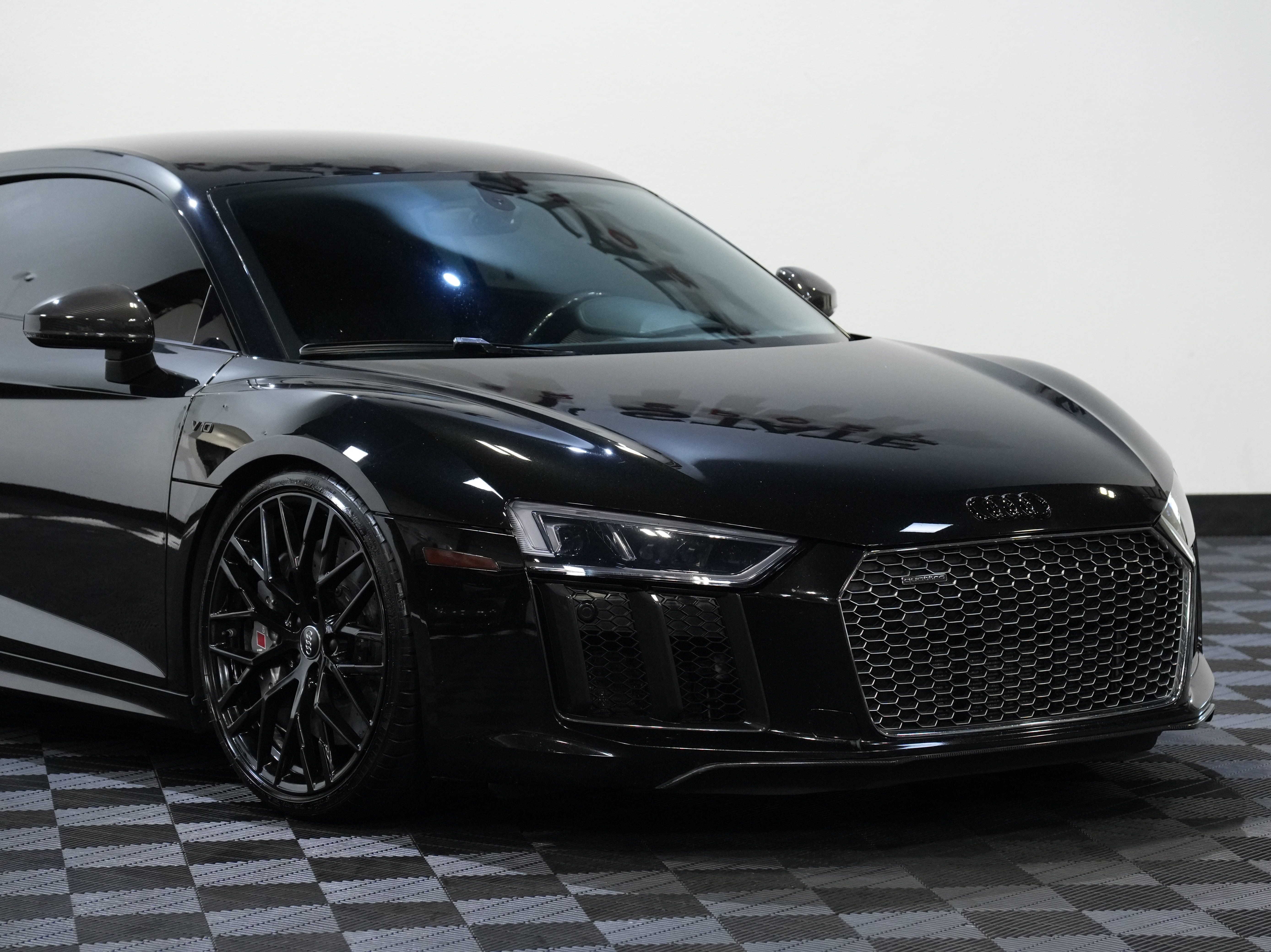 Used 2017 Audi R8 V10 plus AWD/4WD image 9
