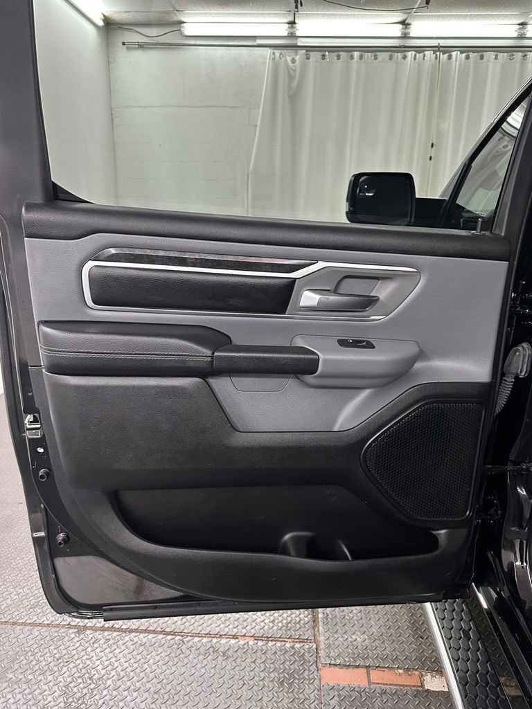 Used 2021 RAM 1500 Big Horn image 27