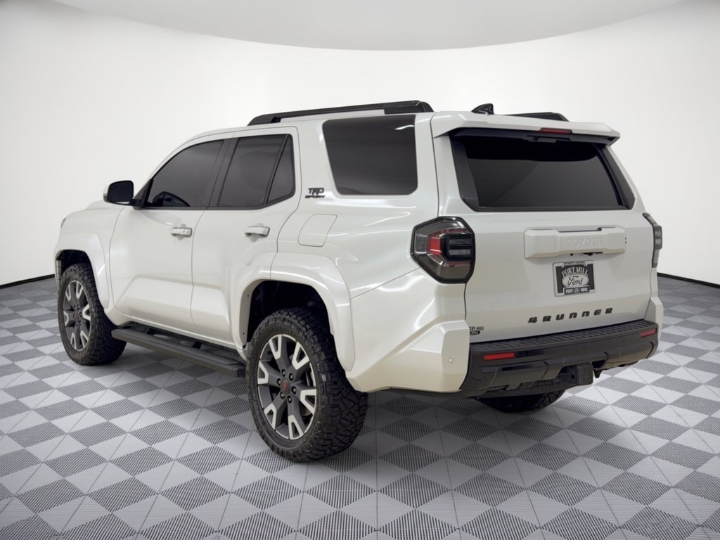 Used 2025 Toyota 4Runner TRD Sport AWD/4WD image 3