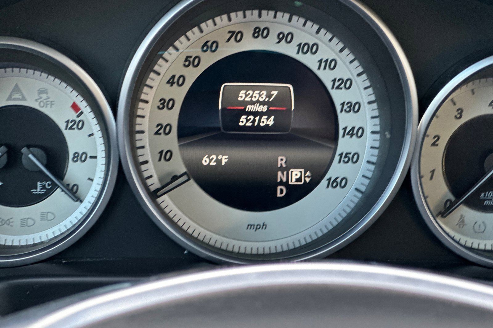 Used 2016 Mercedes-Benz E 350 4MATIC Sedan image 30